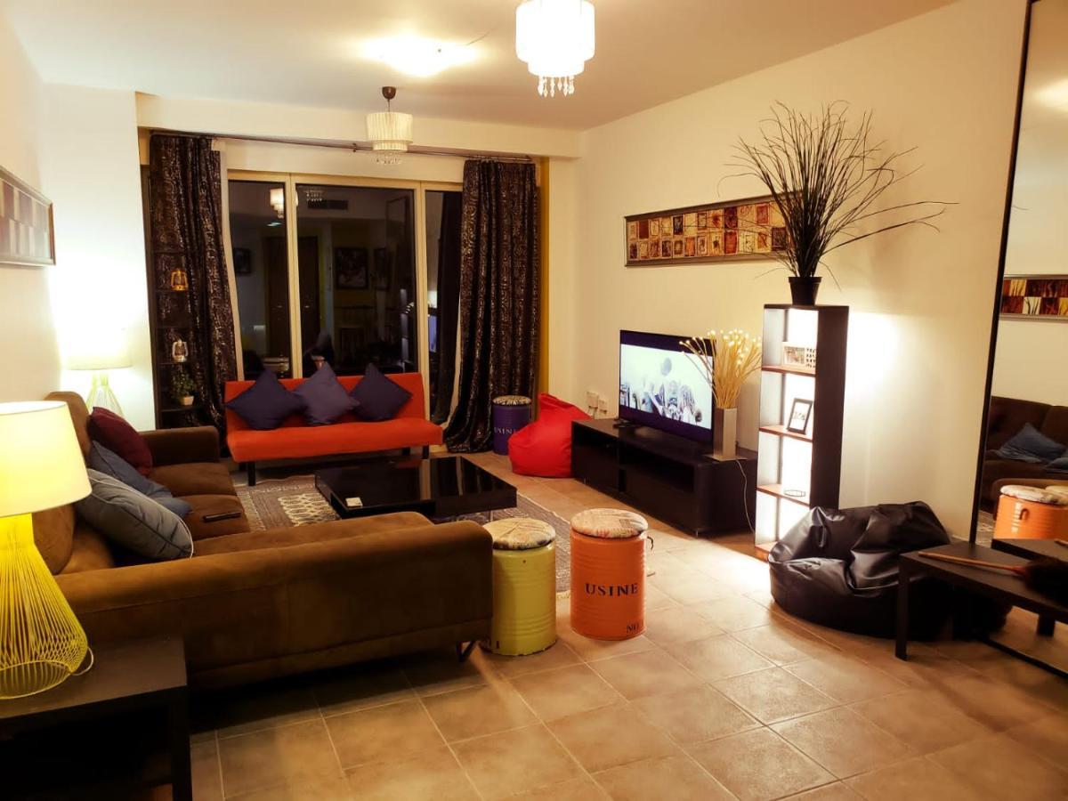 Albergue Travelers Backpackers Dubái Exterior foto